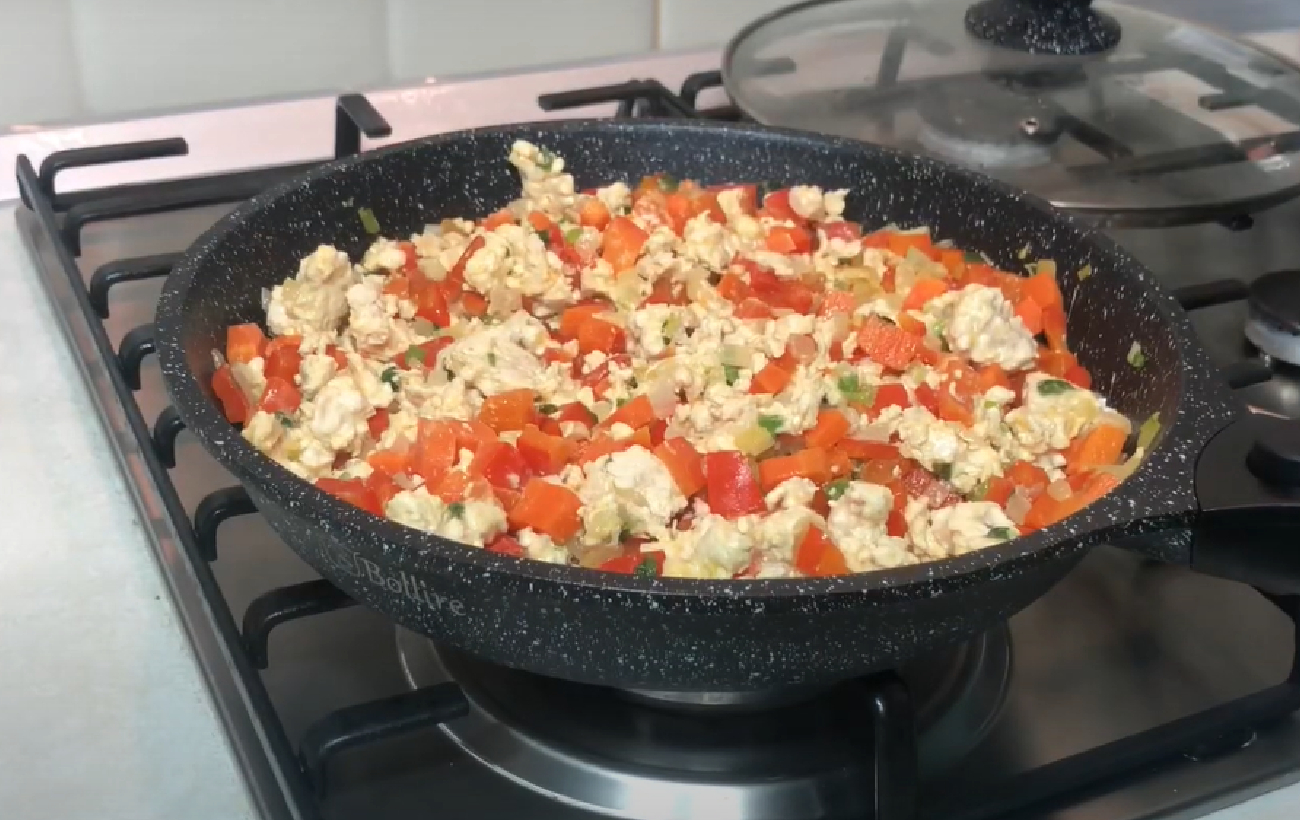 Овочева запіканка з м'ясом: рецепт простої страви для смачного обіду чи вечері